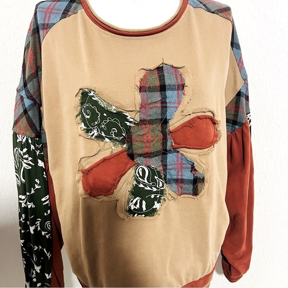 Easel Women Medium Soft Washed Mix N Match Fabric Flower Patch Top in Mushroom - Picture 3 of 8